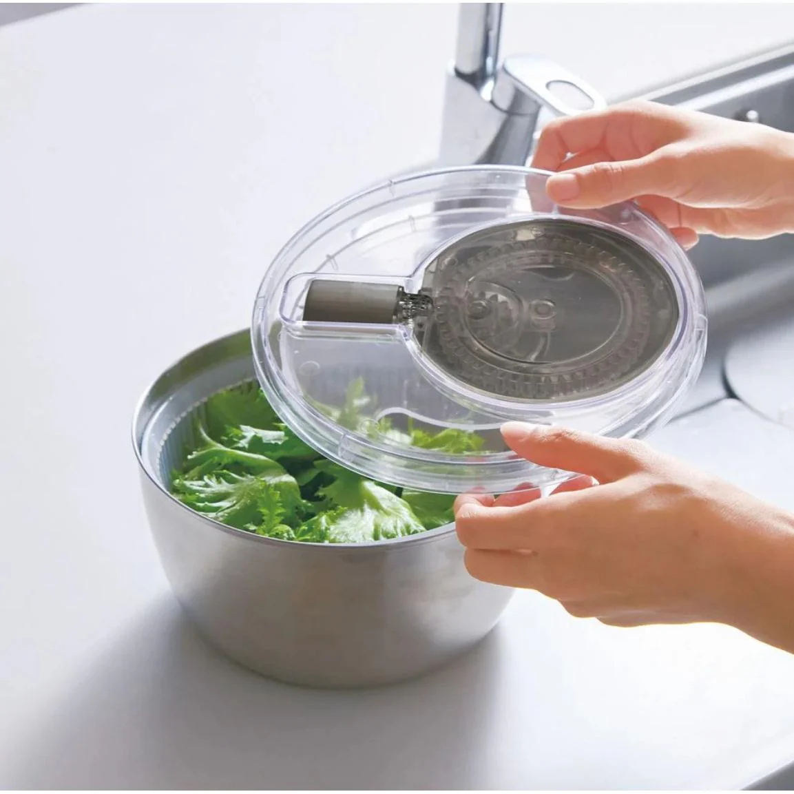 Convenient Salad Spinner Stainless Steel Salad Tosser 3L - Image 3