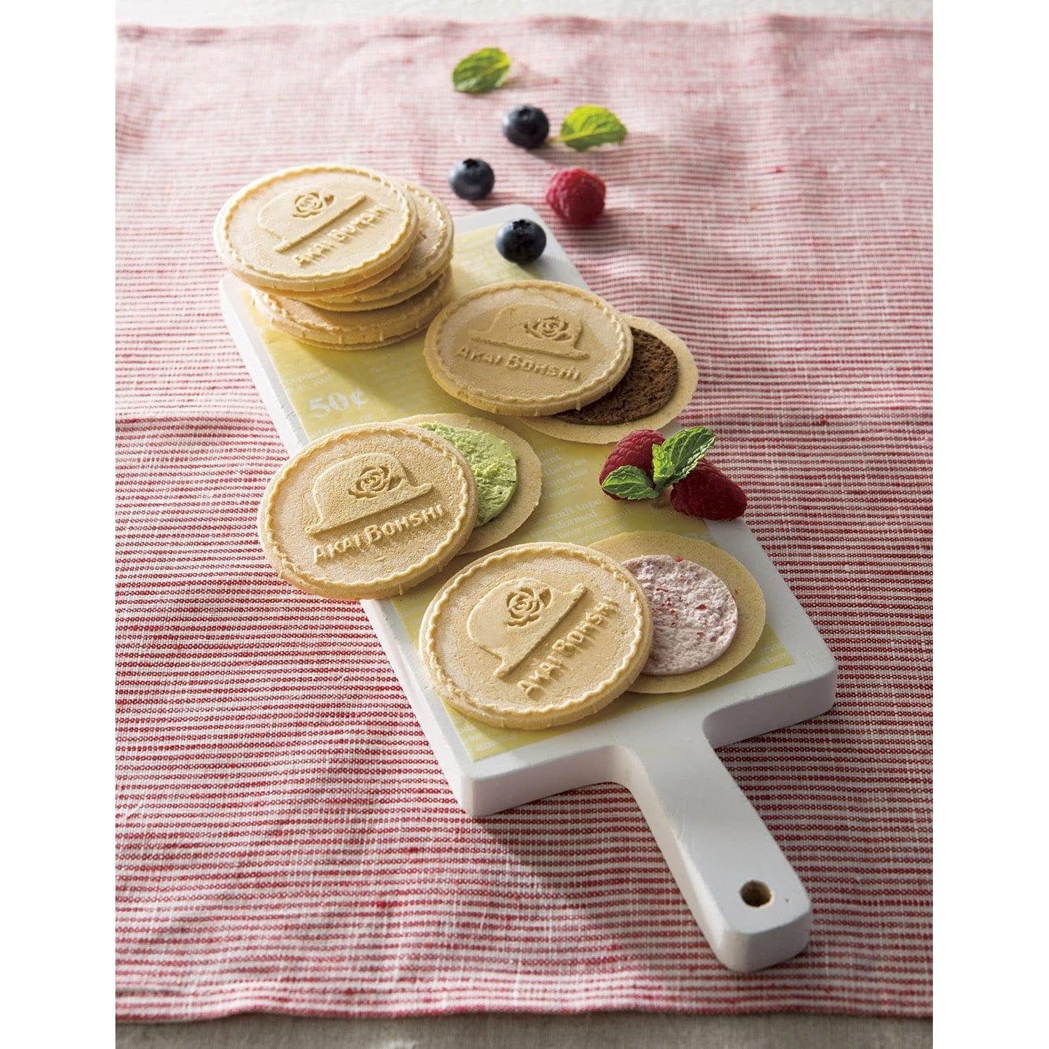 Akai Bohshi Whipped Chocolate Sandwich Cookies 4 Assorted Flavors 32 Pieces - Image 4