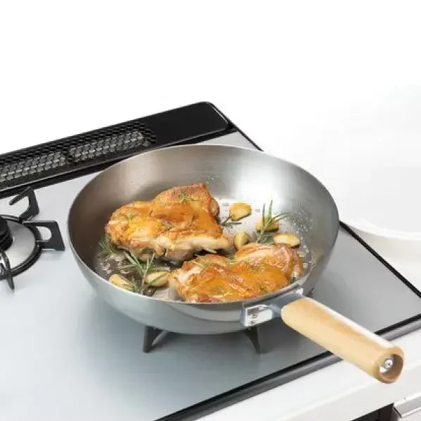 Chitose Japanese Iron Non-Stick Frying Pan (IH Compatible) 26cm - Image 3
