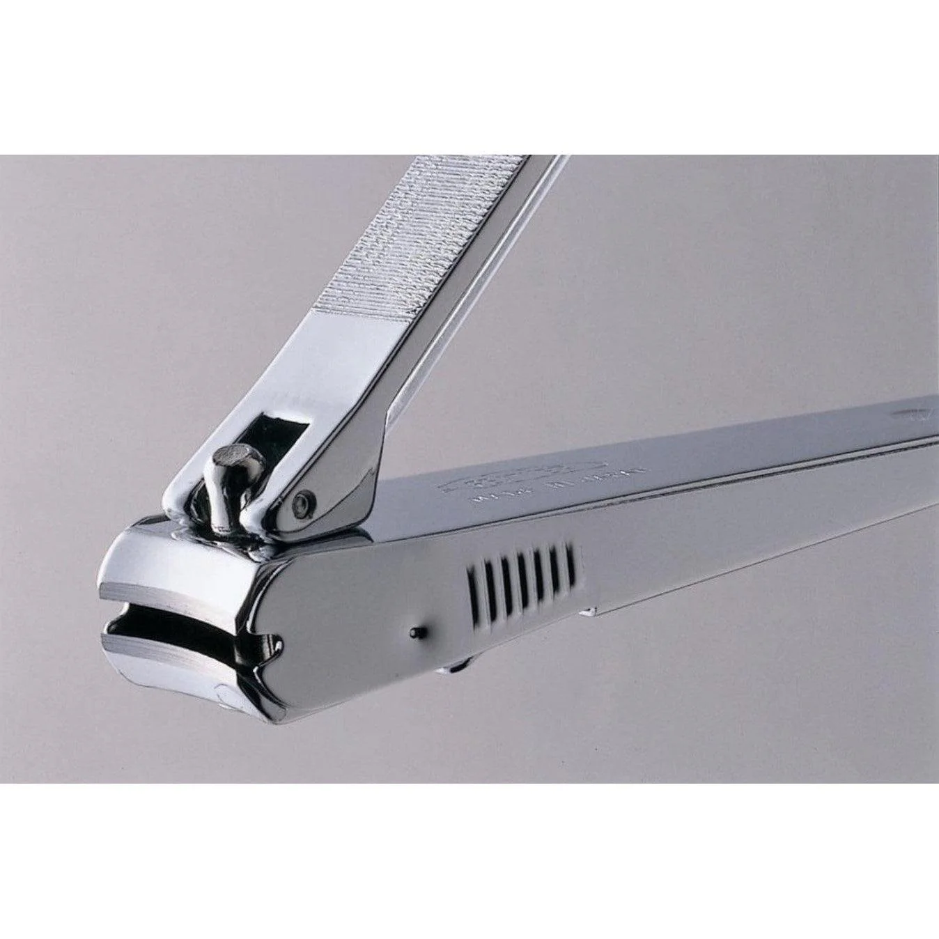 Feather Japan Large Sized Nail Clipper With Catcher FG-L - Image 2