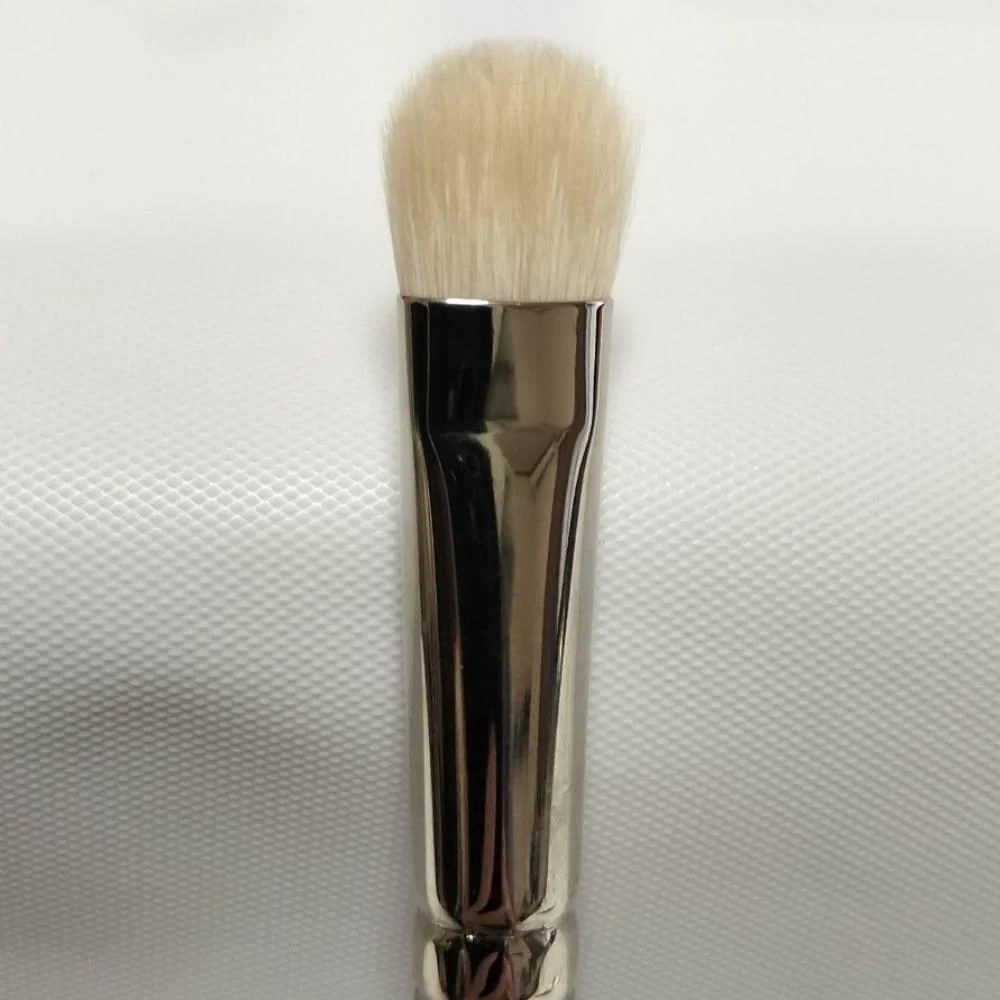 Hakuhodo Japanese Makeup Brush for Eyeshadow J142 - Image 3