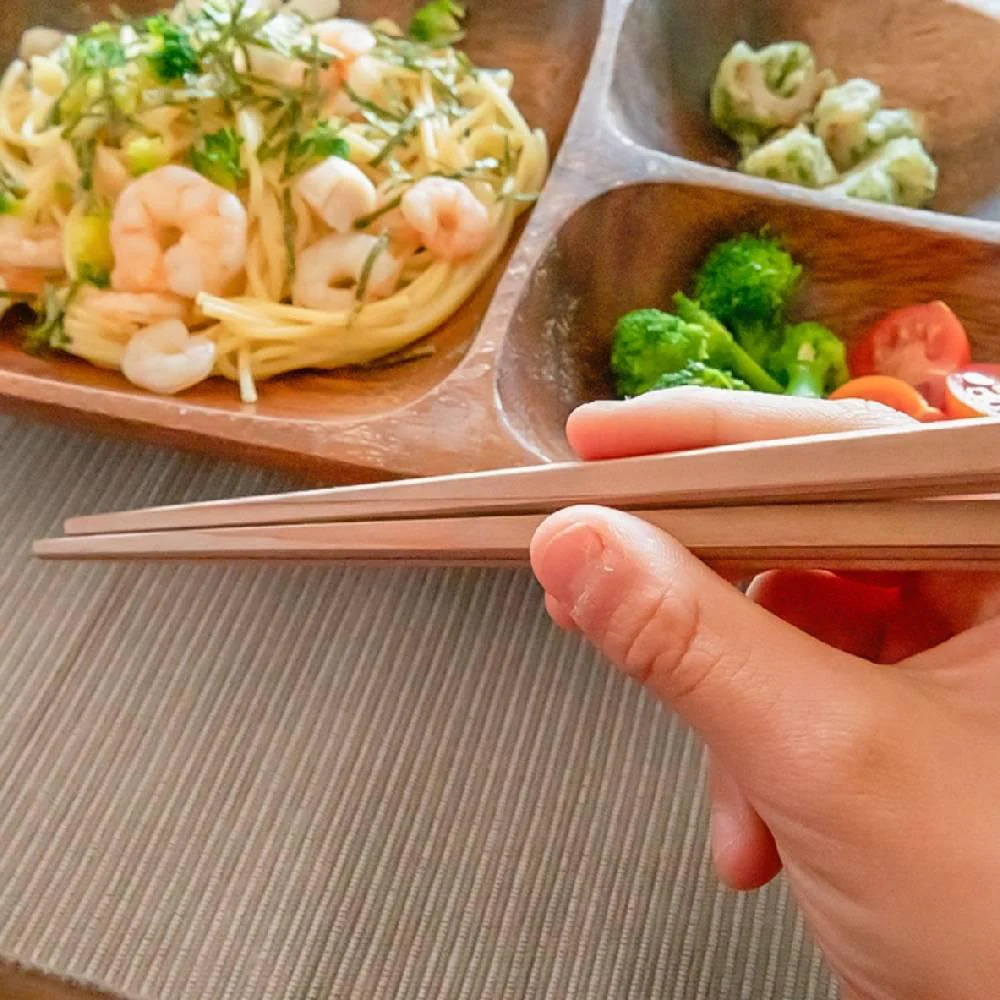 Handcrafted Children's Chopsticks Unbleached Natural Sugi Cedar 18cm - Image 3