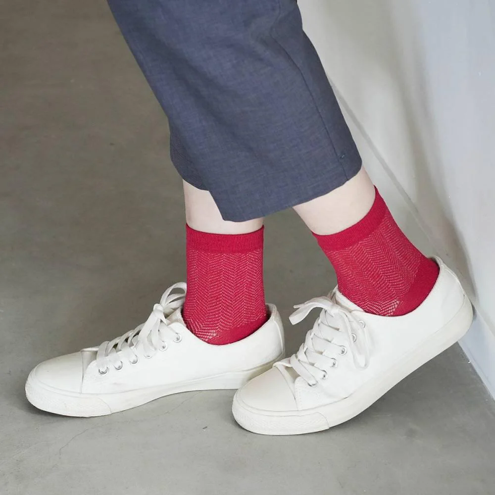 Herringbone Pattern Socks Red Absorbent Washi Paper Fabric  24.5cm - Image 3