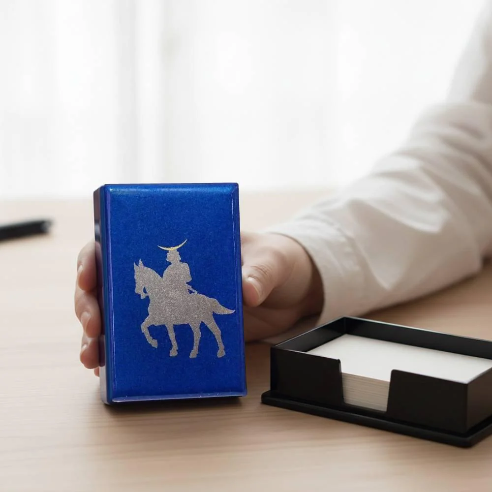 Indigo Blue Lacquered Card Holder Case Samurai On Horseback Design - Image 2