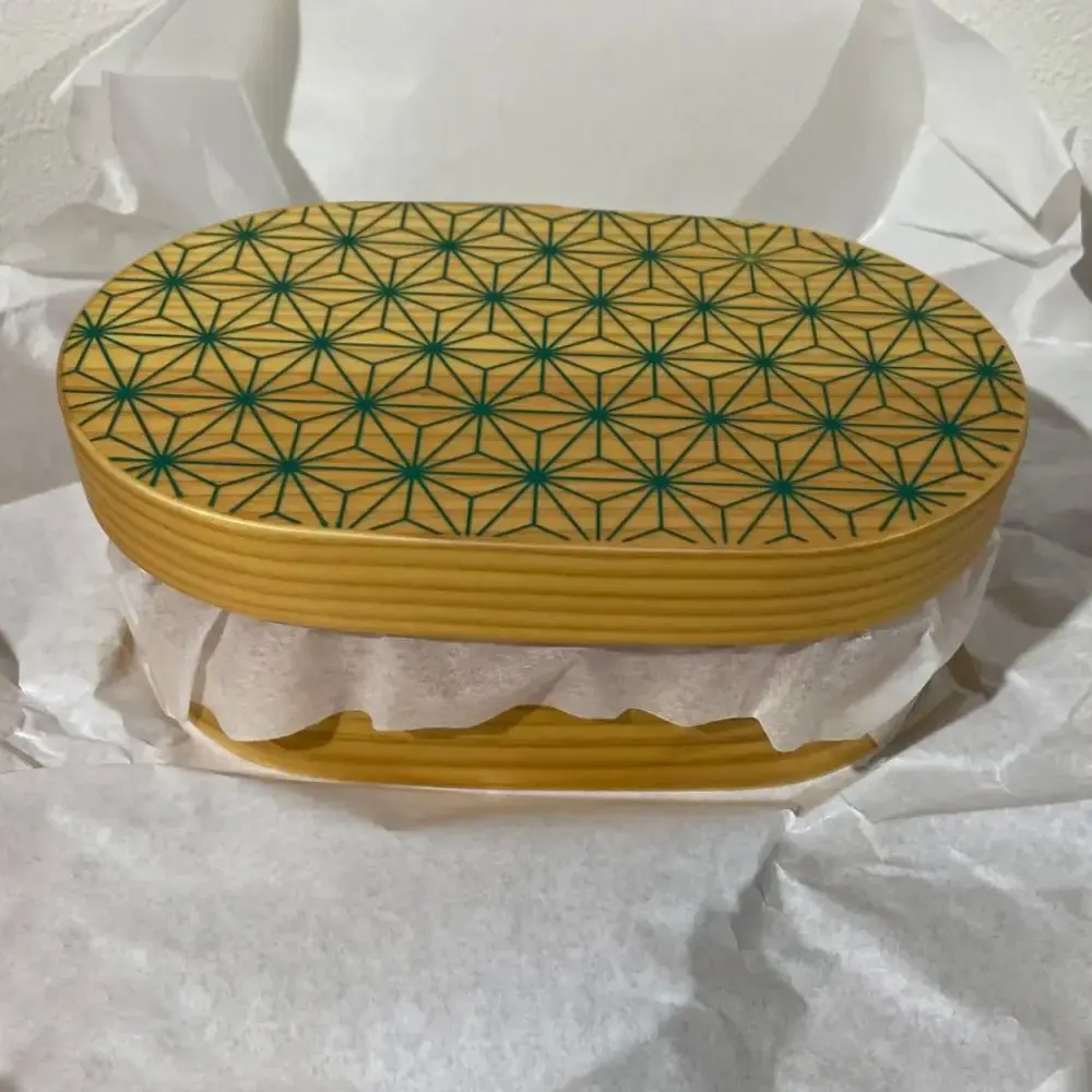 Isuke Wood Bento Box Japanese Lunchbox Asanoha Leaf Pattern - Image 4