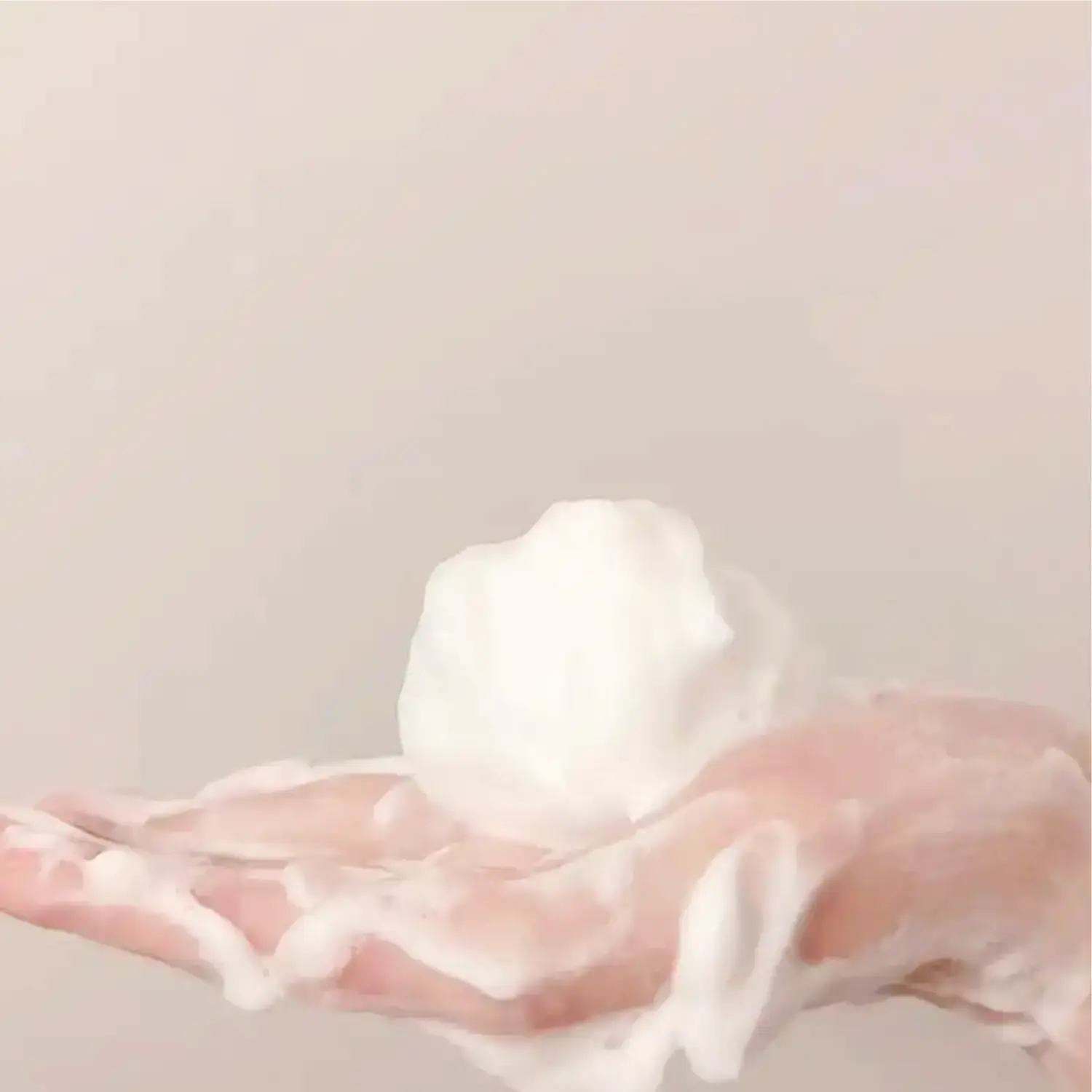 Bioré Skin Care Foaming Face Wash For Acne 130g - Image 3