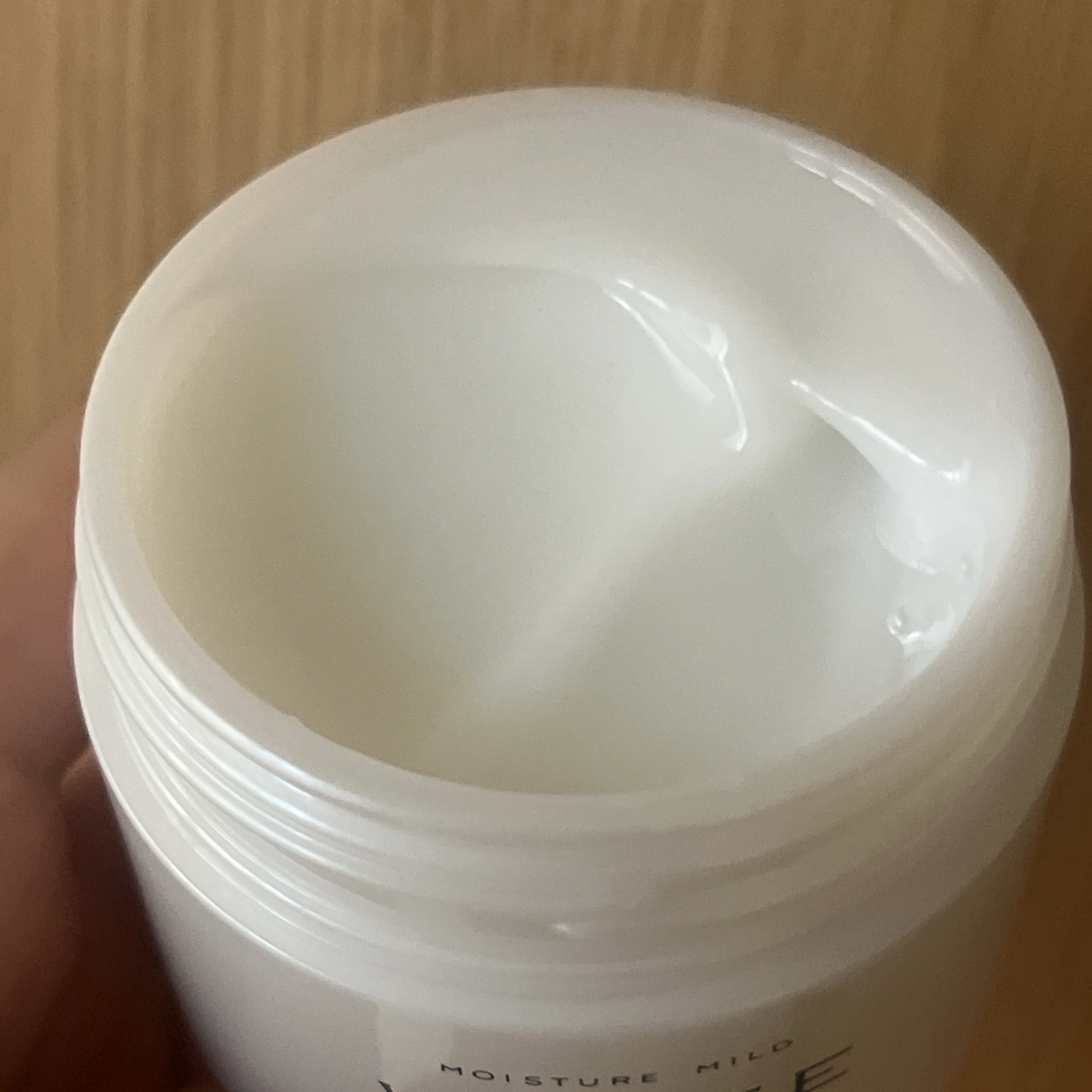 Kosé Moisture Mild White Perfect Gel All-in-One Skincare 100g - Image 5