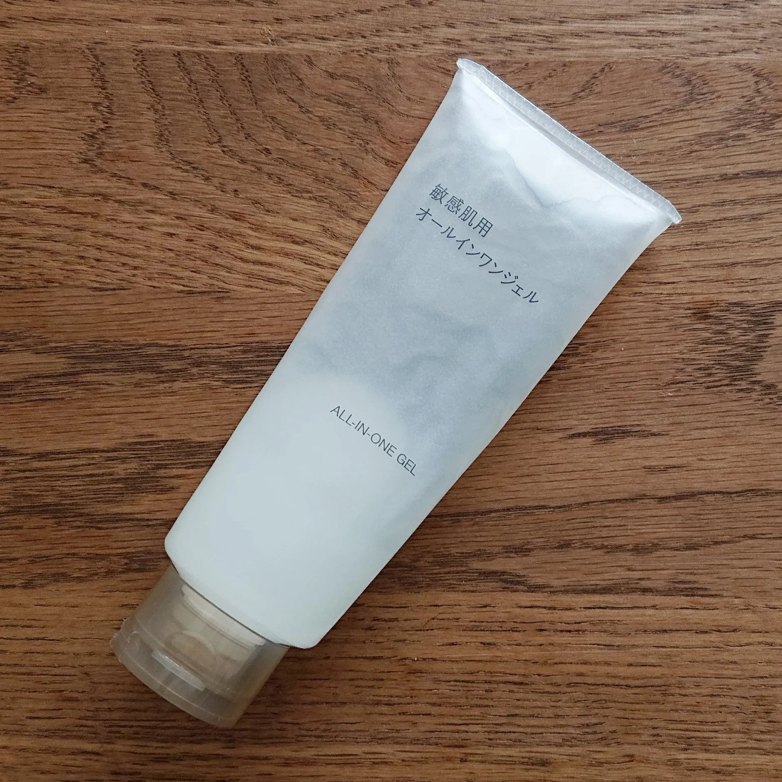 Muji Naturally Derived All-In-One Gel for Sensitive Skin 150g - Image 5