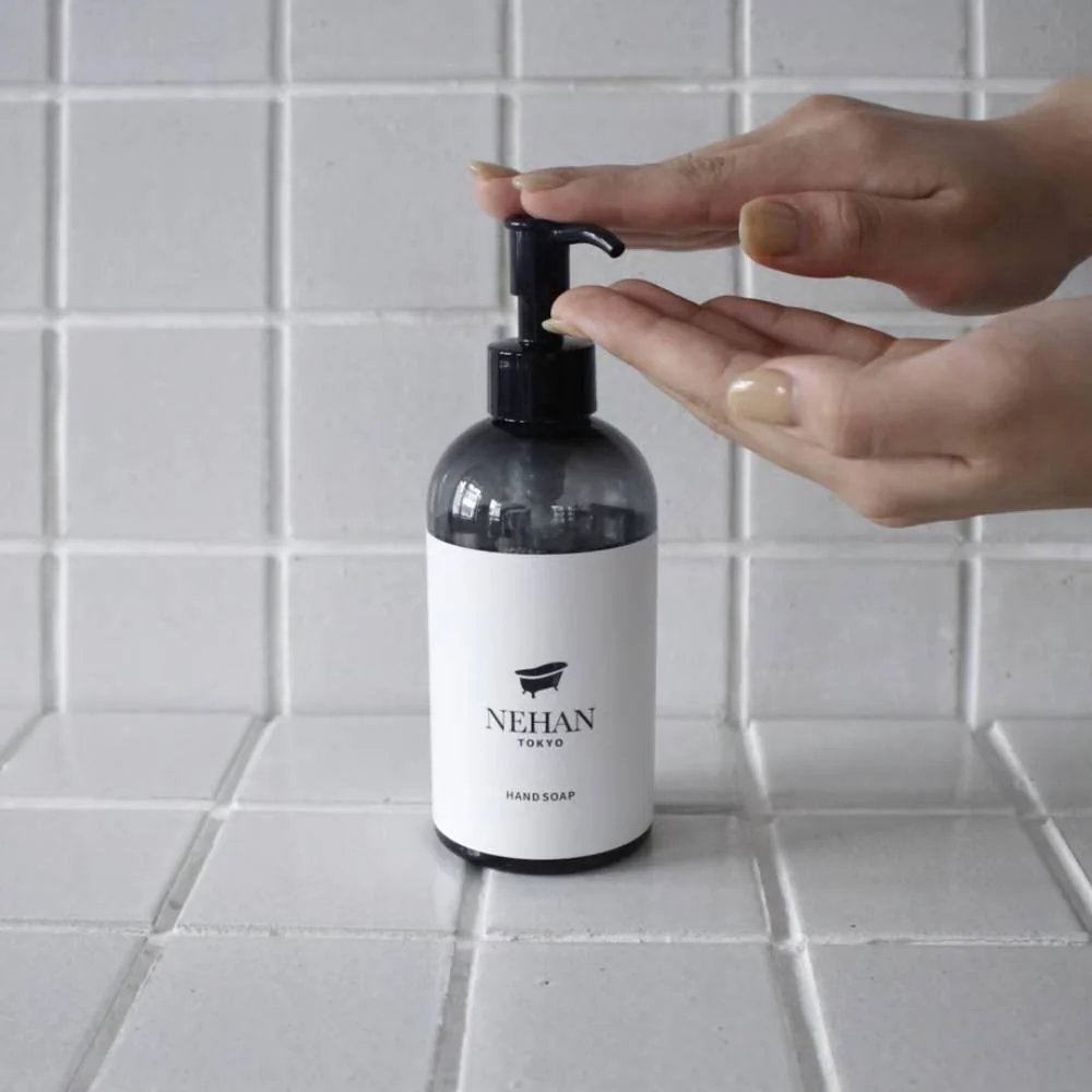 Nehan Tokyo Premium Essential Oil Hand Soap Woody Scent 240ml - Image 2
