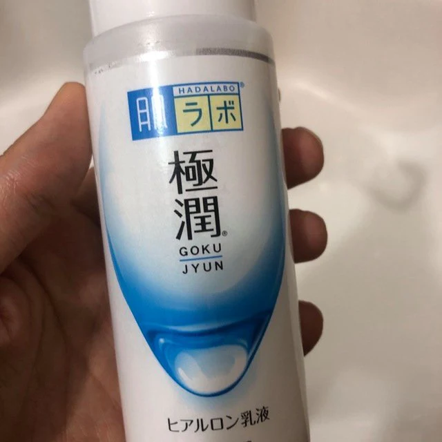 Hada Labo Gokujyun Super Hyaluronic Milky Lotion 140ml - Image 4