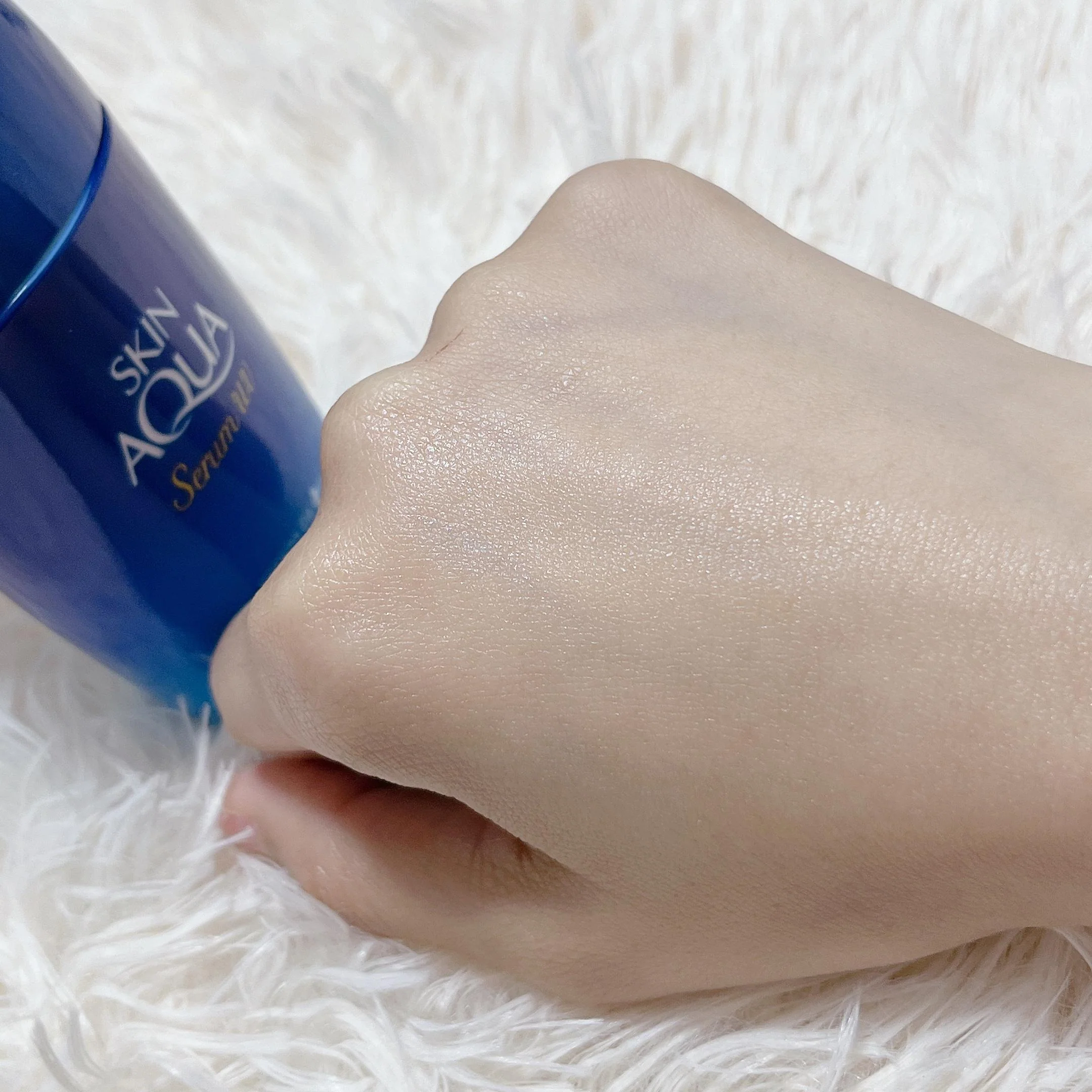 Skin Aqua Hyaluronic Serum UV Sunscreen Gel SPF50+ 70g - Image 4