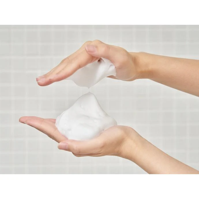 Senka Perfect Whip Cleansing Foam Gentle Daily Face Wash 120g - Image 2