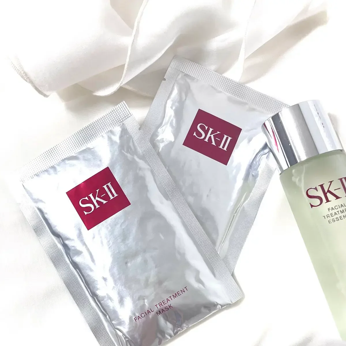 SK-II Pitera Intensive Moisturizing Facial Sheet Mask 6 Pieces - Image 4