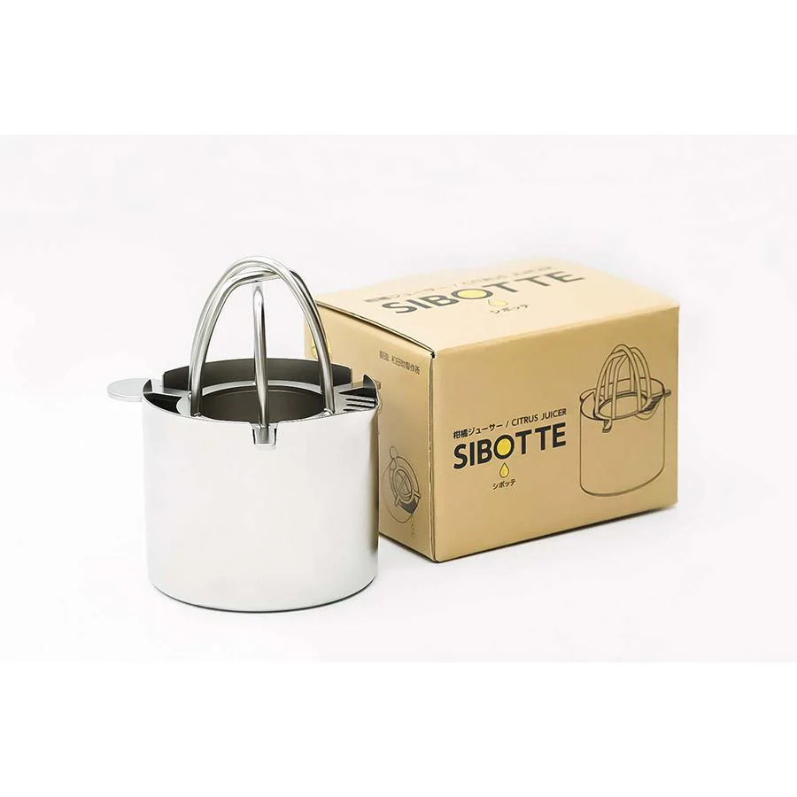 Wadasuke Stylish Manual Citrus Juicer With Stainless Steel Strainer & Cup - Image 5