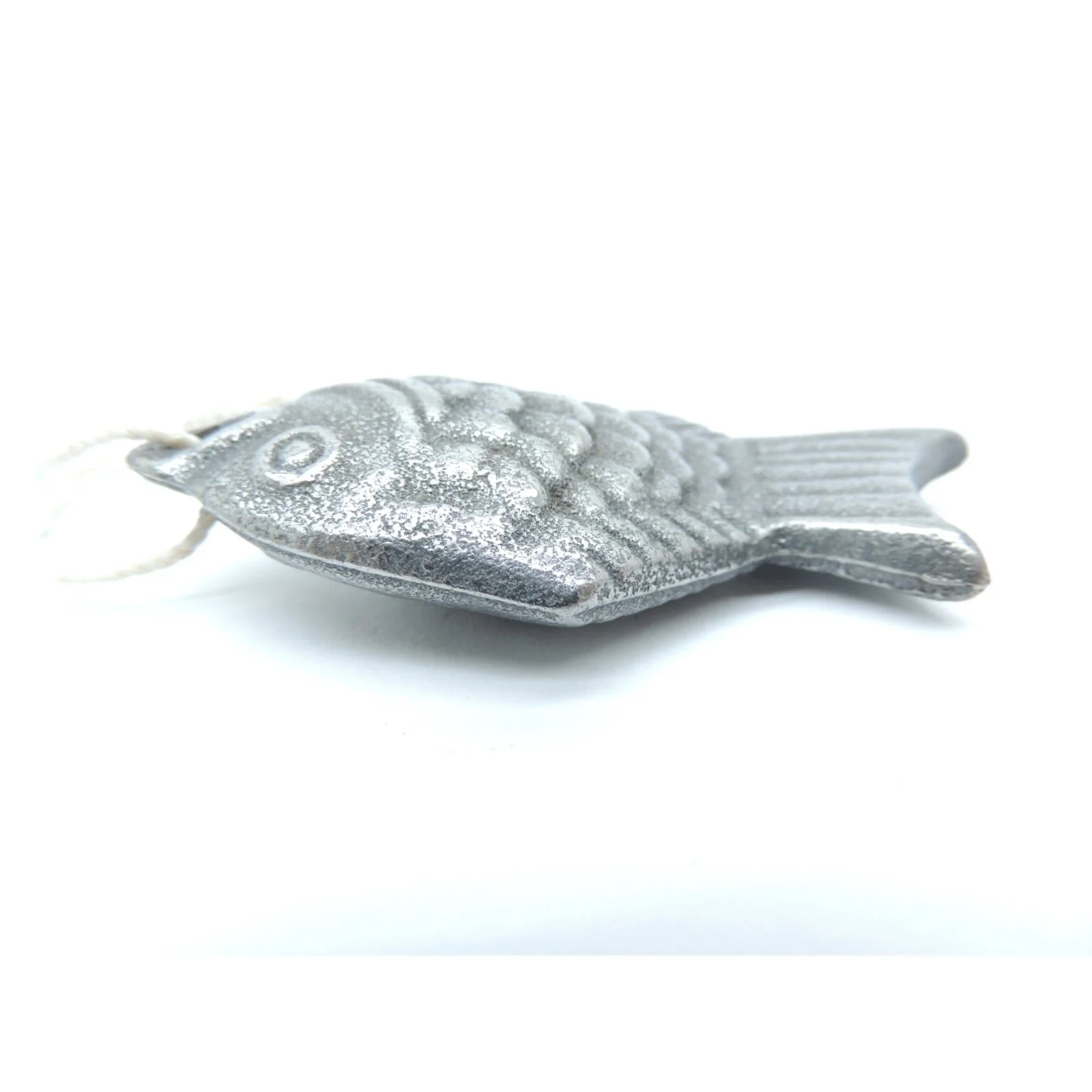 Toribe Tetsu no Kenko Tai Cast Iron Fish for Cooking - Image 5