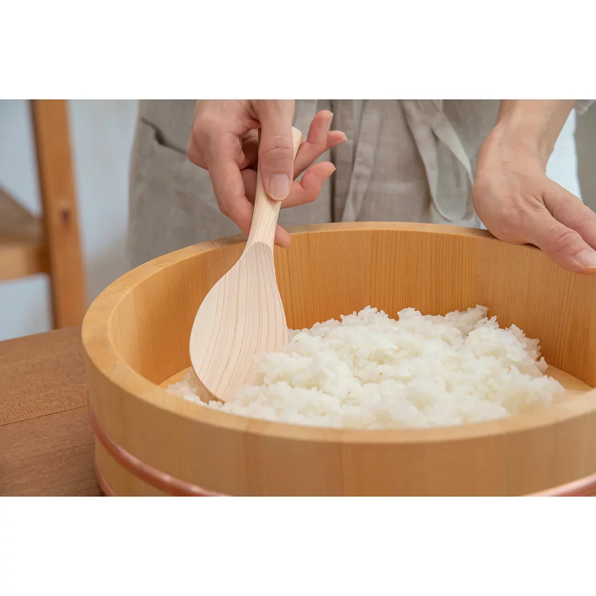 Umezawa Hinoki Rice Paddle Japanese Cypress Wood Rice Scoop - Image 4