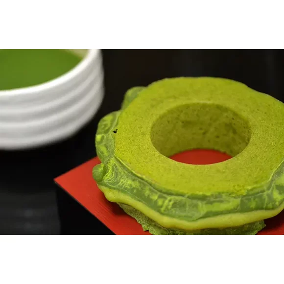 Yanagawa Gluten-Free Matcha Green Tea Baumkuchen Ring Cake - Image 2